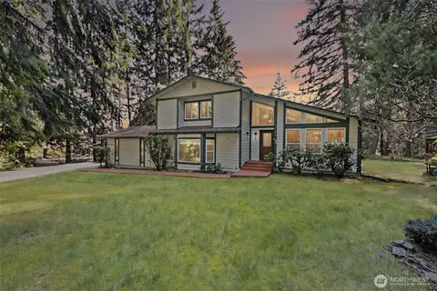 8300 Landing Ln SE, Port Orchard, WA 98367