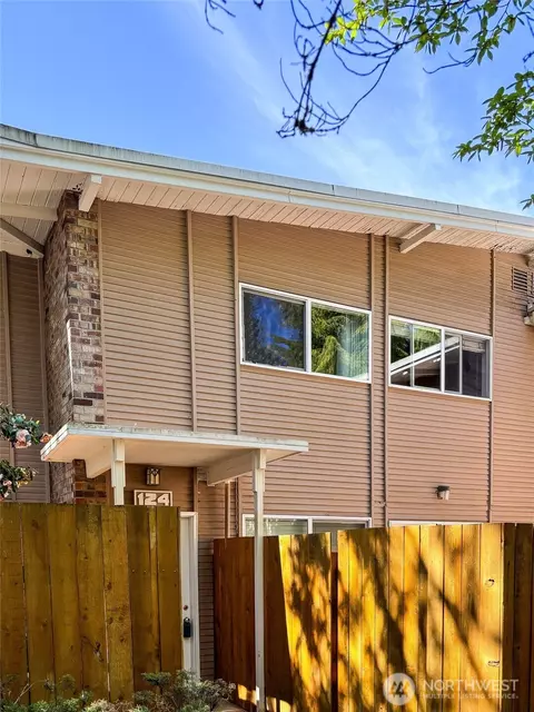 12242 SE 59th St #124, Bellevue, WA 98006