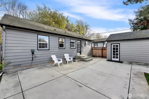 Exterior - 521 26th Ave, Longview, WA 98632 photo 6 of 6