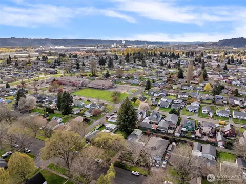 View/Area - 521 26th Ave, Longview, WA 98632 photo 7 of 7