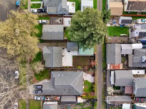 View/Area - 521 26th Ave, Longview, WA 98632 photo 5 of 7
