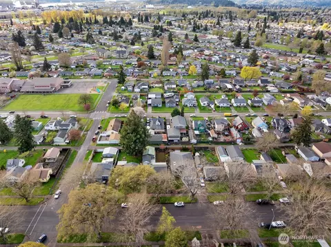 View/Area - 521 26th Ave, Longview, WA 98632 photo 2 of 7