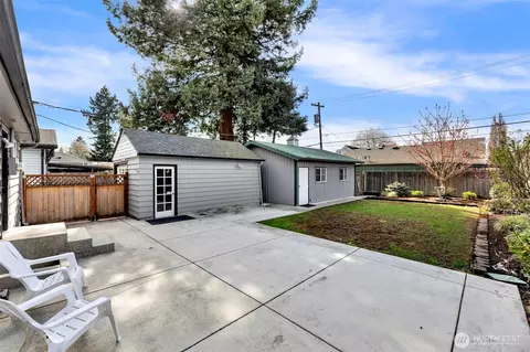 Exterior - 521 26th Ave, Longview, WA 98632 photo 5 of 6