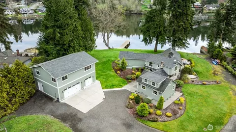 6685 NE Sid Price Rd, Poulsbo, WA 98370