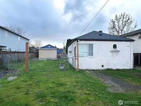 12235 48th Ave S, Tukwila, WA 98178
