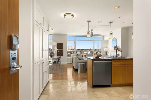 1420 Terry Ave #2202, Seattle, WA 98101