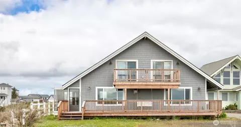 1463 E Ocean Shores Blvd SW, Ocean Shores, WA 98569