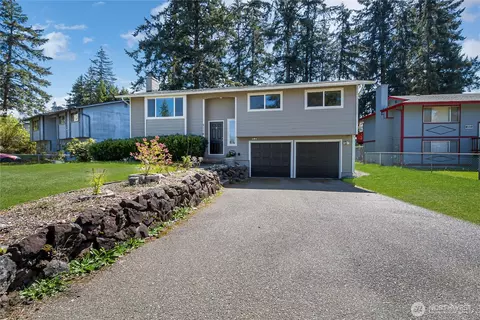 2116 E 150th St E, Tacoma, WA 98445