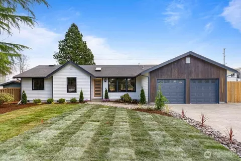 3744 Golden Eagle SE, Olympia, WA 98513