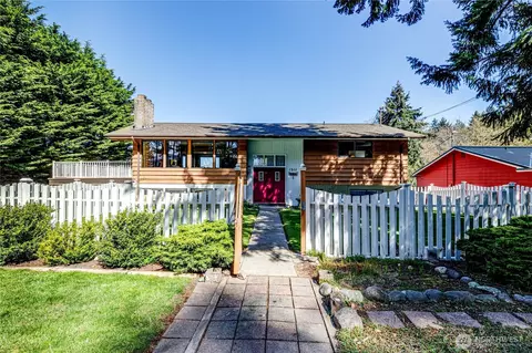 1511 W 16th St, Port Angeles, WA 98363