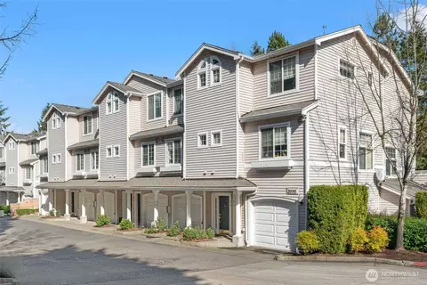 2030 132nd Ave SE #305, Bellevue, WA 98005