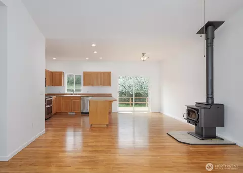 Living - 70 America Blvd, Sequim, WA 98382 photo 1 of 3