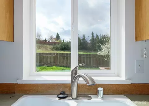 Kitchen - 70 America Blvd, Sequim, WA 98382 photo 5 of 5