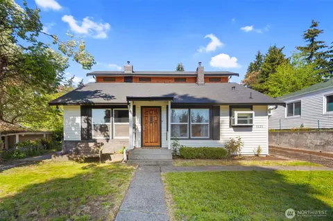 1121 Evans Ave W, Bremerton, WA 98312