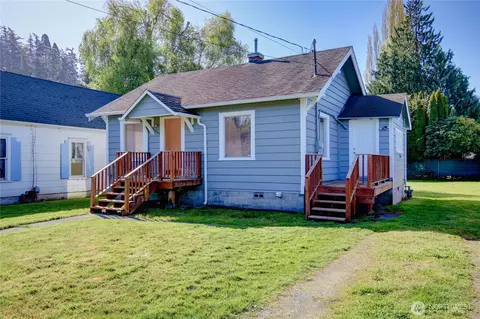 308 E Section St, Mount Vernon, WA 98273