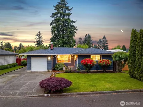1111 10th St NE, Auburn, WA 98002