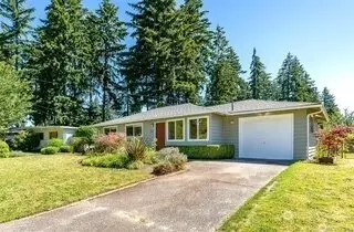 942 168th Ave NE, Bellevue, WA 98008