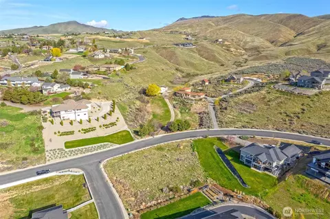 11 Elizabeth Ct, Wenatchee, WA 98801