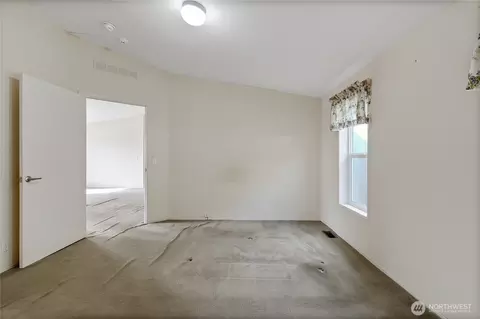 Bedroom - 920 336th St E, Roy, WA 98580 photo 2 of 4