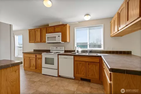 Kitchen - 920 336th St E, Roy, WA 98580 photo 1 of 3