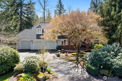 25705 NE 10th St, Sammamish, WA 98074