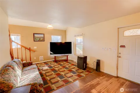 19730 5th Ave NE, Arlington, WA 98223