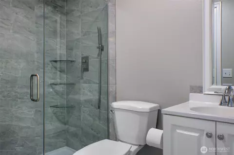 Bath - 1000 Baysinger Pl, Enumclaw, WA 98022 photo 1 of 2