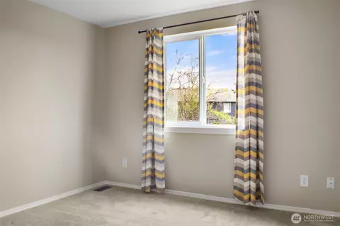 Bedroom - 1000 Baysinger Pl, Enumclaw, WA 98022 photo 4 of 4