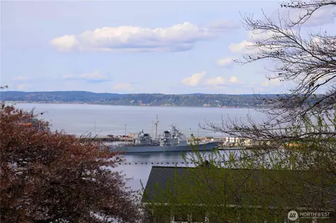 View/Area - 515 Laurel Dr, Everett, WA 98201 photo 2 of 5