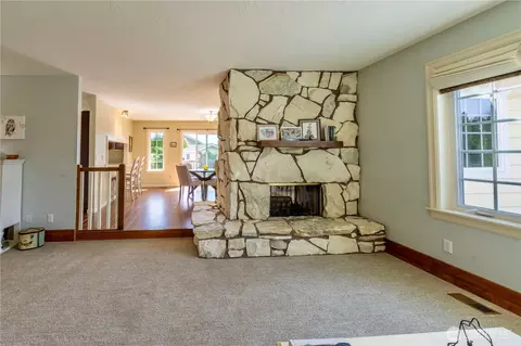 Living - 122 Steve Pl, Sequim, WA 98382 photo 2 of 2