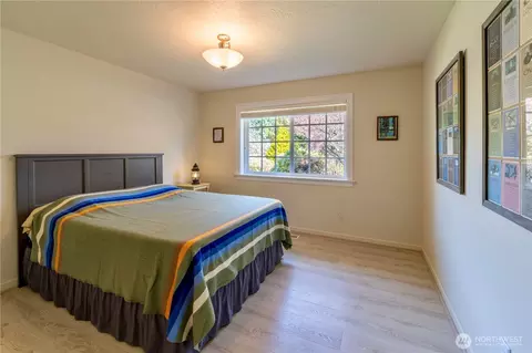 Bedroom - 122 Steve Pl, Sequim, WA 98382 photo 1 of 3