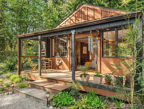 10703 SW 134th Pl, Vashon, WA 98070
