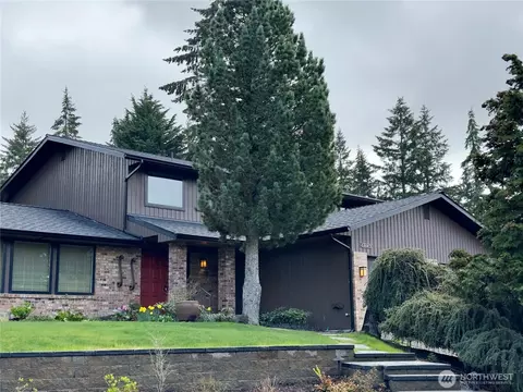 20230 41st Pl NE, Lake Forest Park, WA 98155