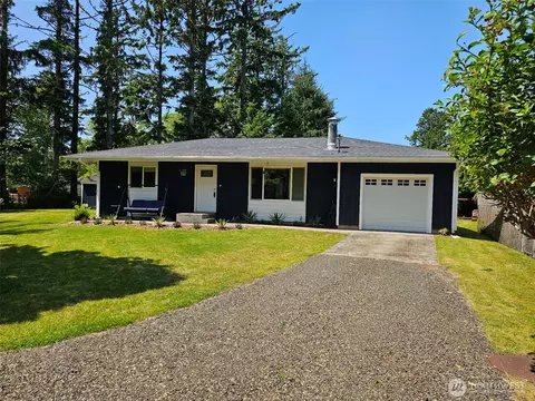 844 Chaco Ct SE, Ocean Shores, WA 98569