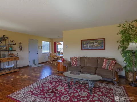 Living - 1110 Cameron Rd, Sequim, WA 98382 photo 2 of 4