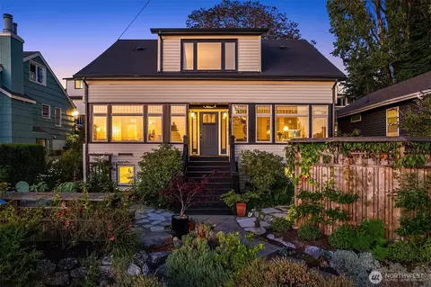 5240 46th Ave SW, Seattle, WA 98136