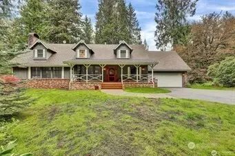 3660 Lake Langlois Rd NE, Carnation, WA 98014