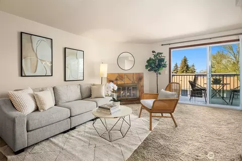 2511 S 248th St #B25, Kent, WA 98032