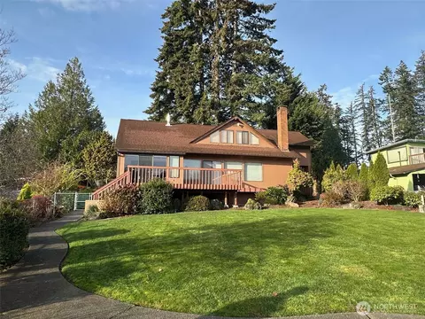 5170 E Grapeview Loop Rd, Allyn, WA 98524