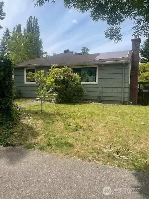 11039 35th Ave NE, Seattle, WA 98125