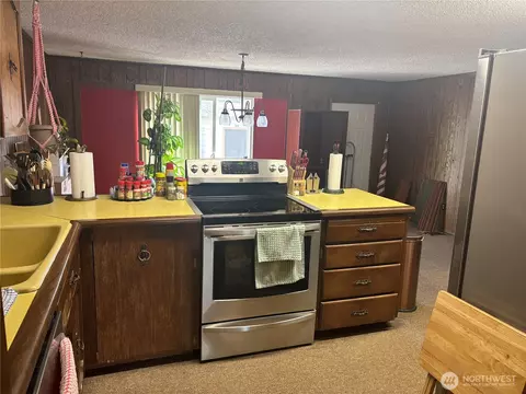 Kitchen - 644 Balm St, Walla Walla, WA 99362 photo 1 of 4