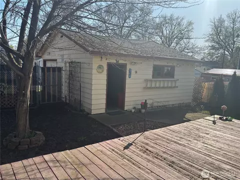 Exterior - 644 Balm St, Walla Walla, WA 99362 photo 2 of 4