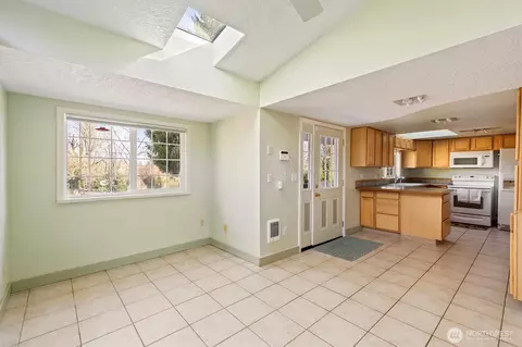 210 Olson Rd, Longview, WA 98632 photo 8