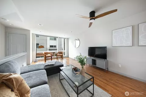 111 17th Ave #B, Seattle, WA 98112