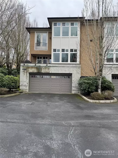 8632 112th Ln NE #11, Kirkland, WA 98033