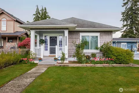 2517 State St, Everett, WA 98201