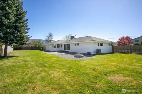 412 W 2nd St, Everson, WA 98247 photo 31