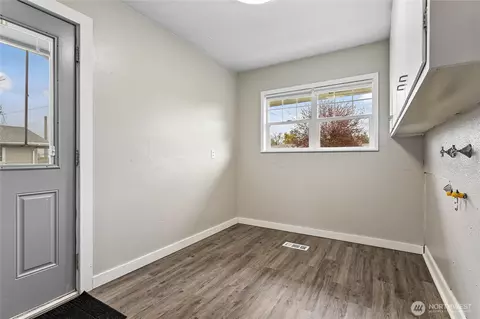 412 W 2nd St, Everson, WA 98247 photo 28