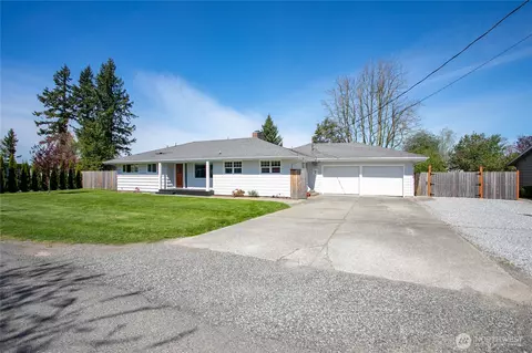 412 W 2nd St, Everson, WA 98247