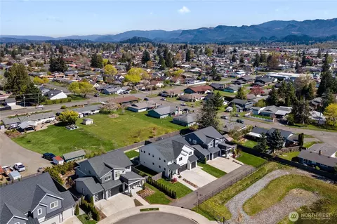 View/Area - 2595 Terry Ct, Enumclaw, WA 98022 photo 2 of 2